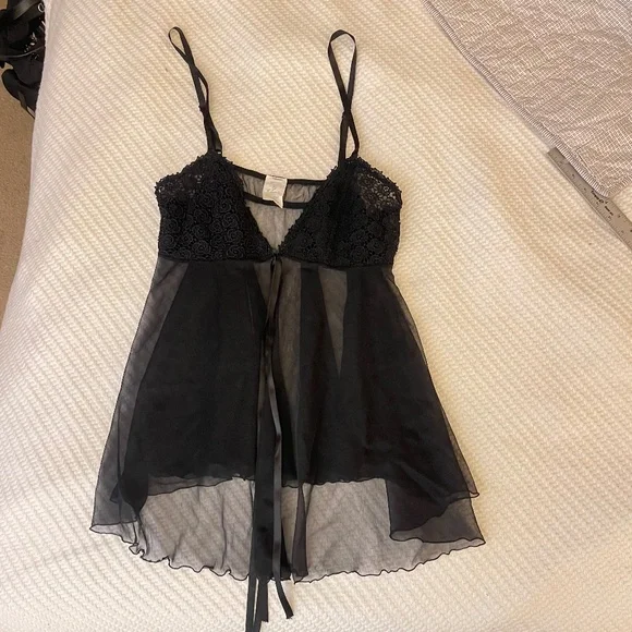 Black Lace Chemise - Picture 3 of 9